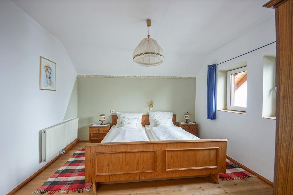 Gasthof Dorfschenke Stall Buitenkant foto