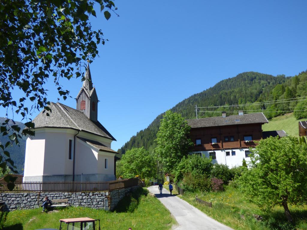 Gasthof Dorfschenke Stall Buitenkant foto